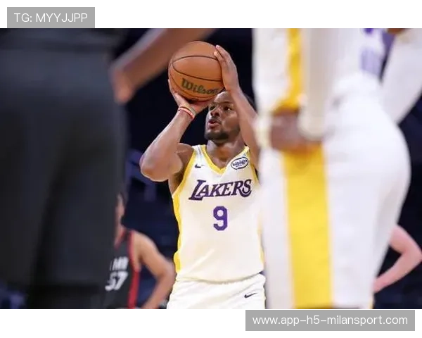 牛仔靠防守站稳脚跟,主帅笑称“这是风格”